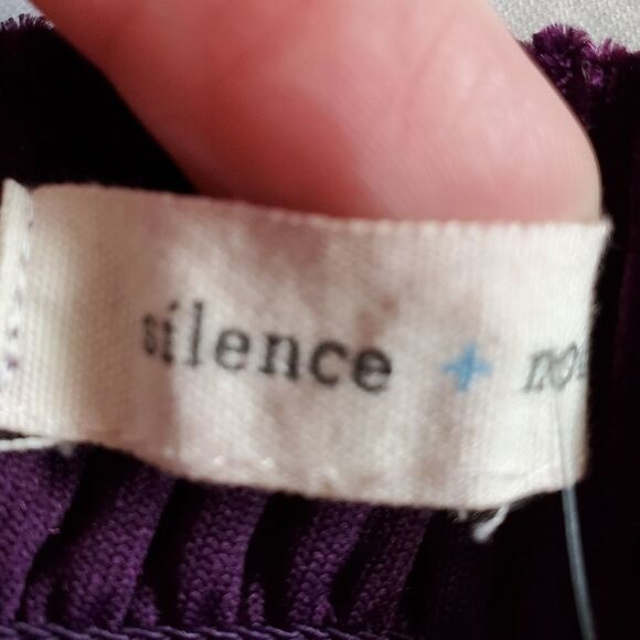 🔹️Urban Outfitters Silence + Noise Plum Velvet Strapless Cocktail Dress Small - Picture 11 of 12